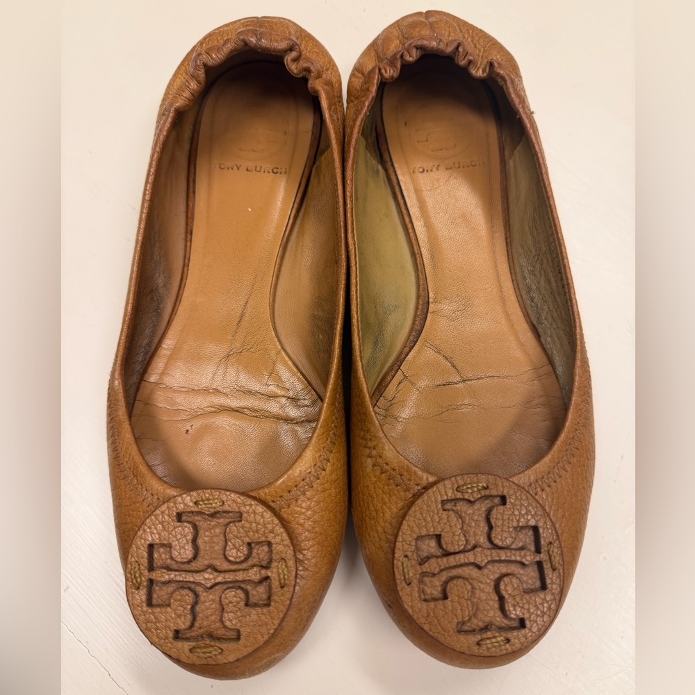 Tory Burch Reva Flats in Cognac